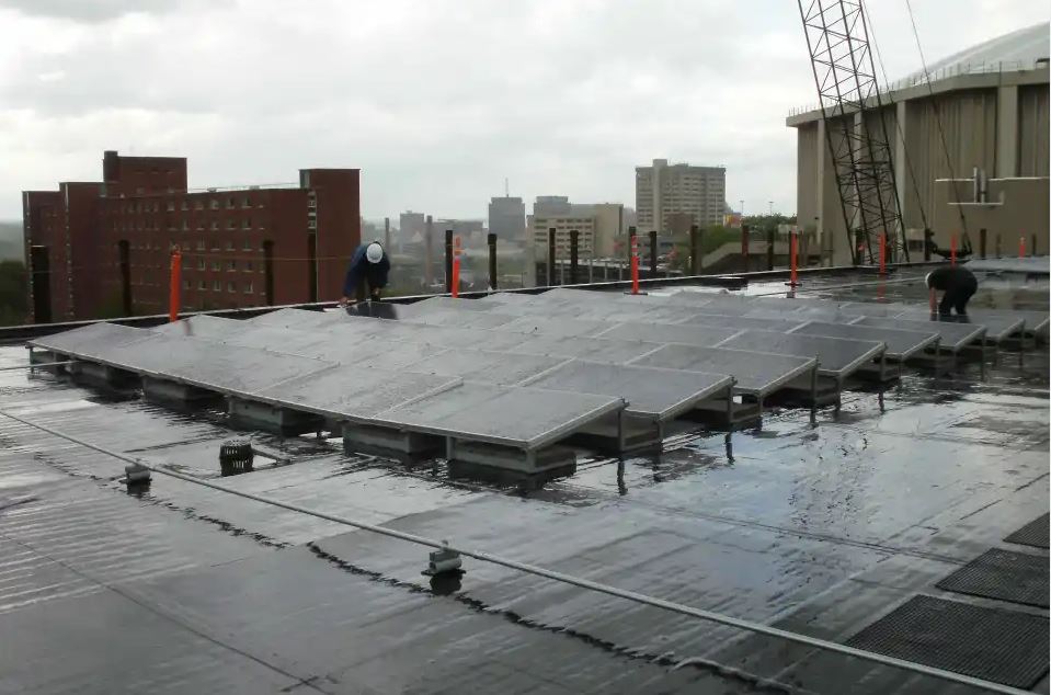 Photovoltaic rooftop array