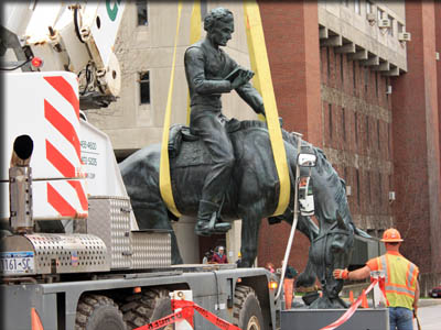 Lincoln Statue Move