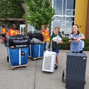 New students moving into Centennial Hall