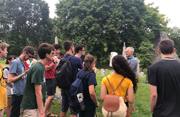 John Auwaerter at orientation in Oakwood Cemetery with E S F students