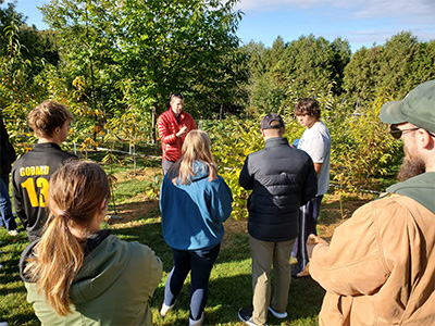 Project Director Andrew Newhouse shares chestnut project update with local school group