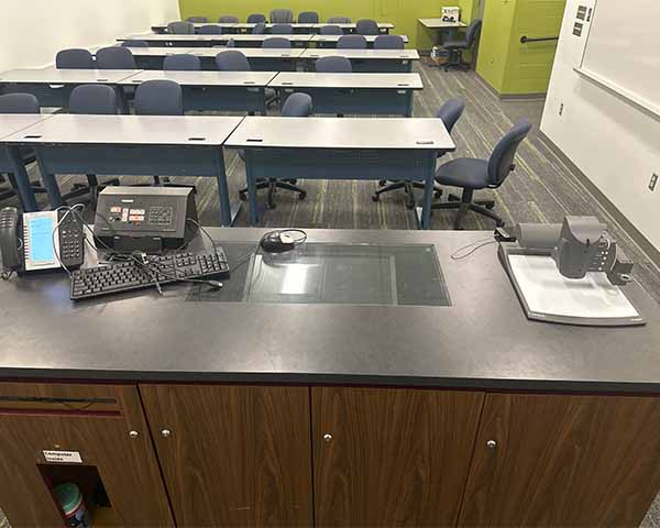 Teaching station in Room 16 in Illick Hall