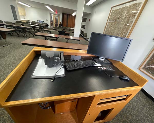 Teaching station in room 110 in Moon Library