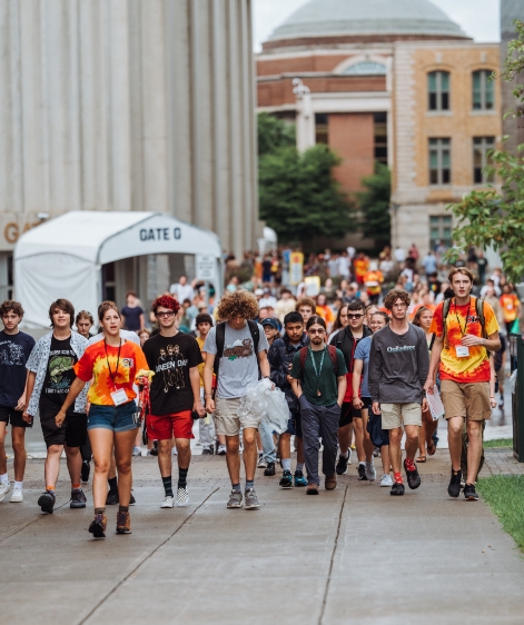 Photo of ESF and SU students next to the Dome.