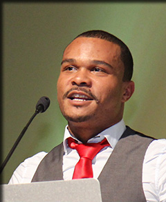 Alumnus Blake III