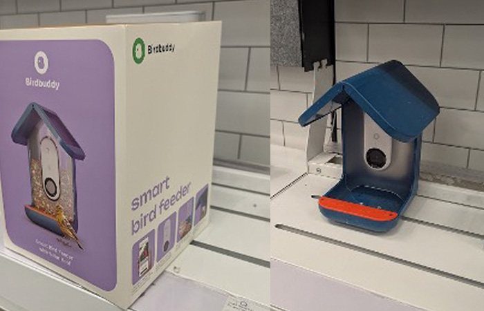 Connected bird feeder